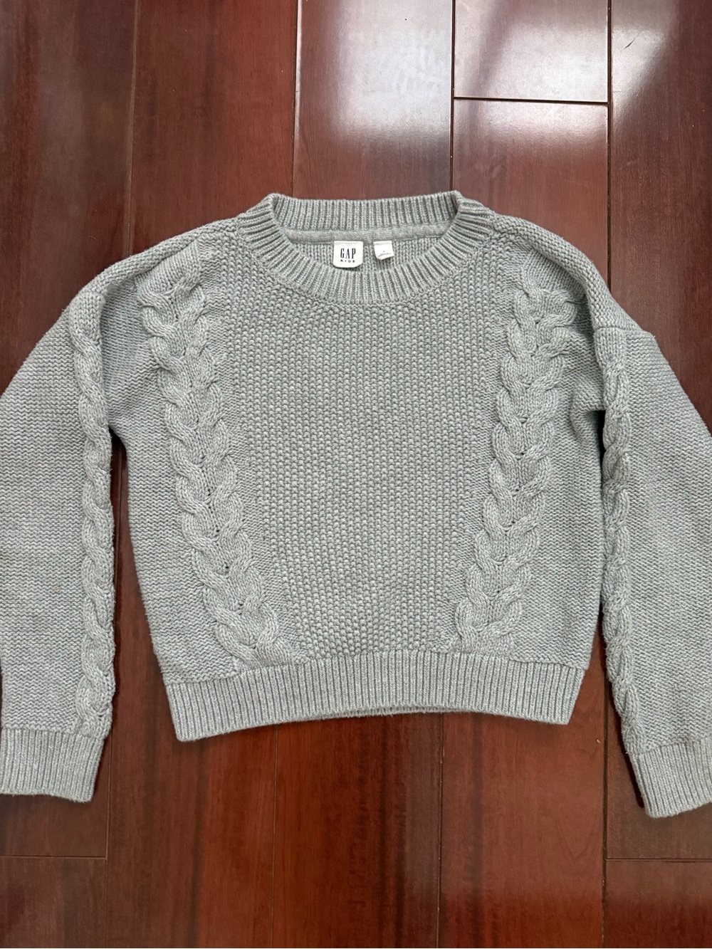 GAP girls Cable Knit Crewneck Sweater — Light Gray